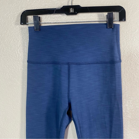 Beyond Yoga Navy Spacedye Blue Leggings Medium Cropped - Picture 2 of 7